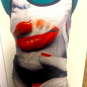 Sexy smoking lips tank 2/$17